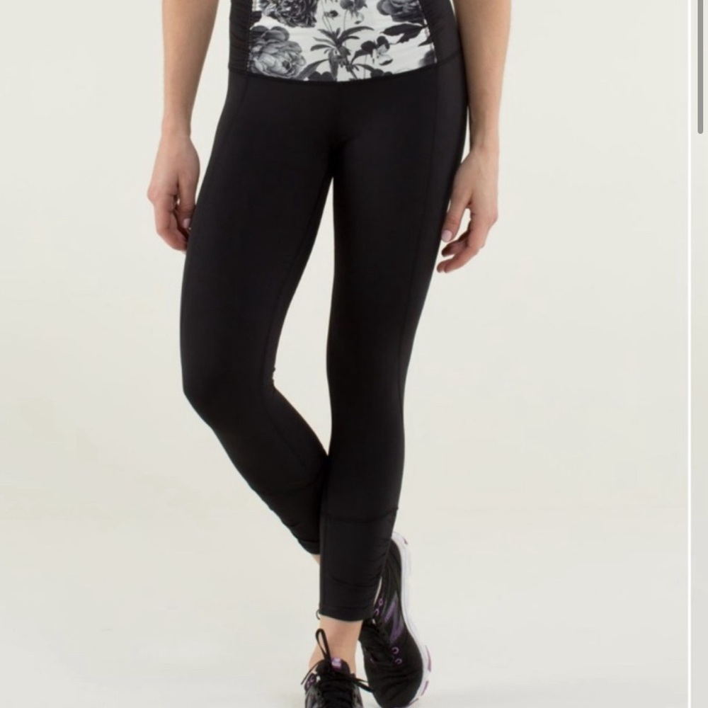 💯 authentic Lululemon Runday Crop